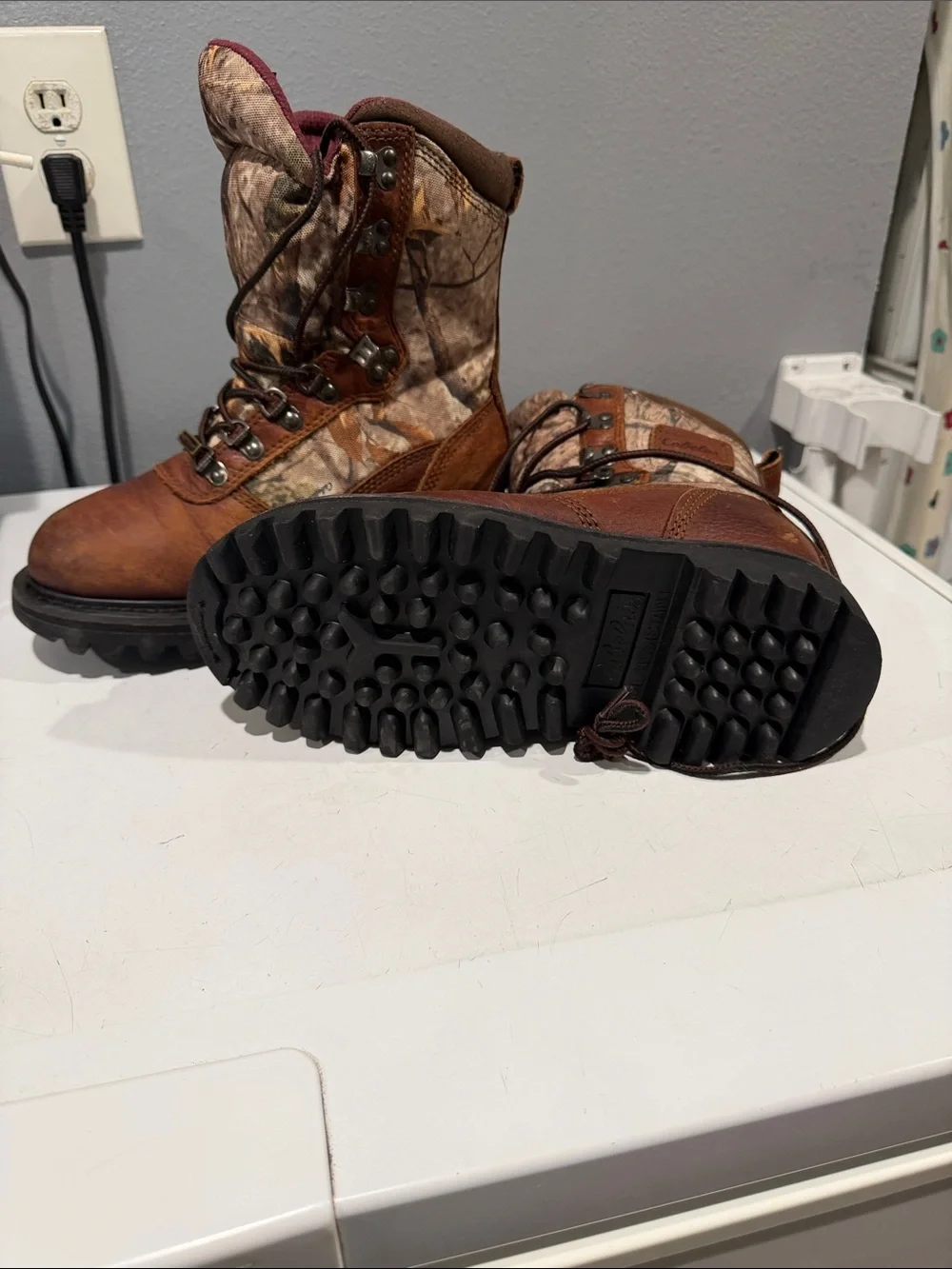 Cabela's Iron Ridge Brown Leather & Camouflage Kids Boots with Maroon Lining